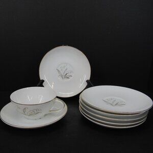 Kaysons Fine China Japan Golden Rhapsody 1961 (1) 6 Oz Teacup and 7 Saucers
